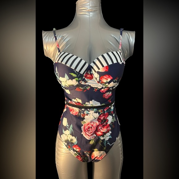 🌼😎001 SWMWR: Cupshe one piece swimwear size S - Picture 1 of 3